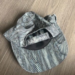 Lululemon running hat (worn once)